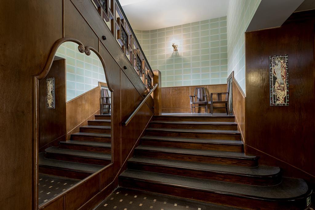 Hotel Okresní Dům Hradec Králové Exterior foto