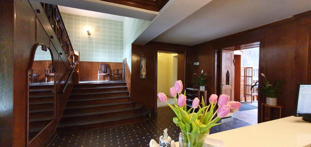 Hotel Okresní Dům Hradec Králové Exterior foto